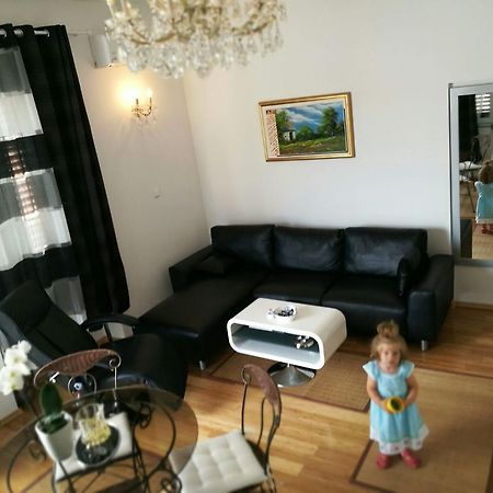 Ana Apartment Póla Kültér fotó