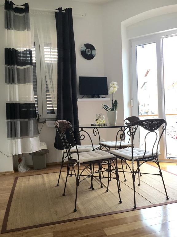 Ana Apartment Póla Kültér fotó